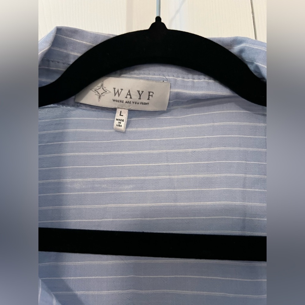WAYF Lightweight Button Down Collared Top - Picture 2 of 3